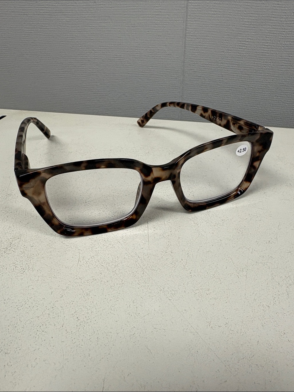 Tortoiseshell Rectangle Reading Glasses +2.50
